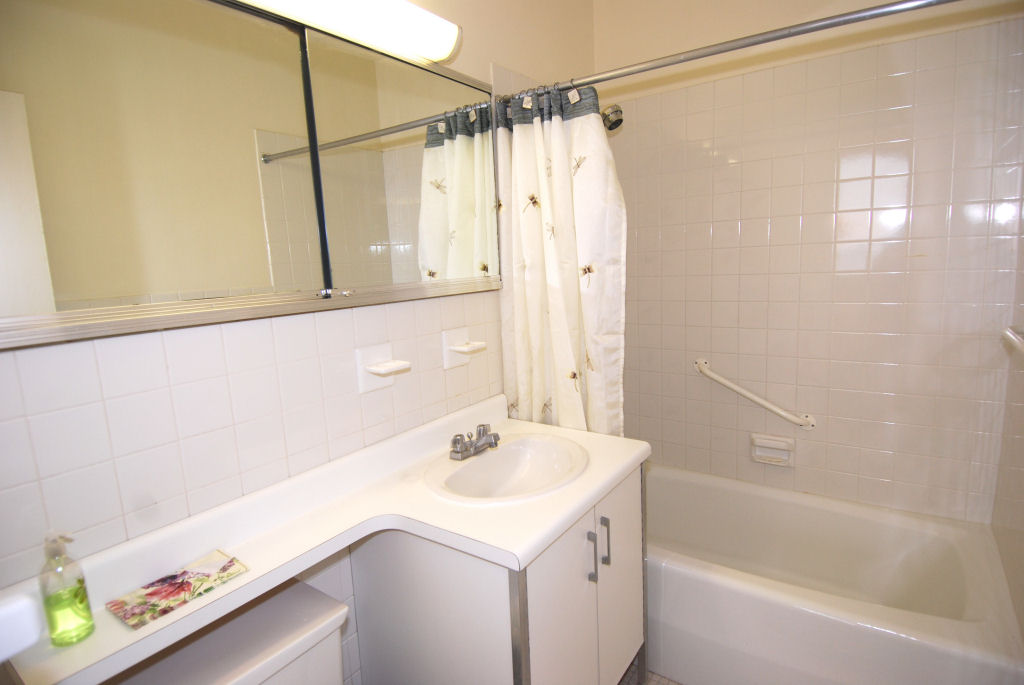 North Shore Towers Apartment