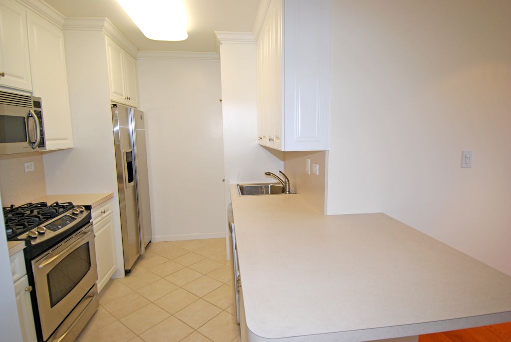 North Shore Towers 1 bedroom   Apartment