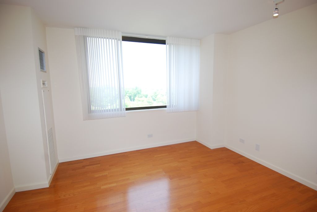 North Shore Towers 1 bedroom   Apartment