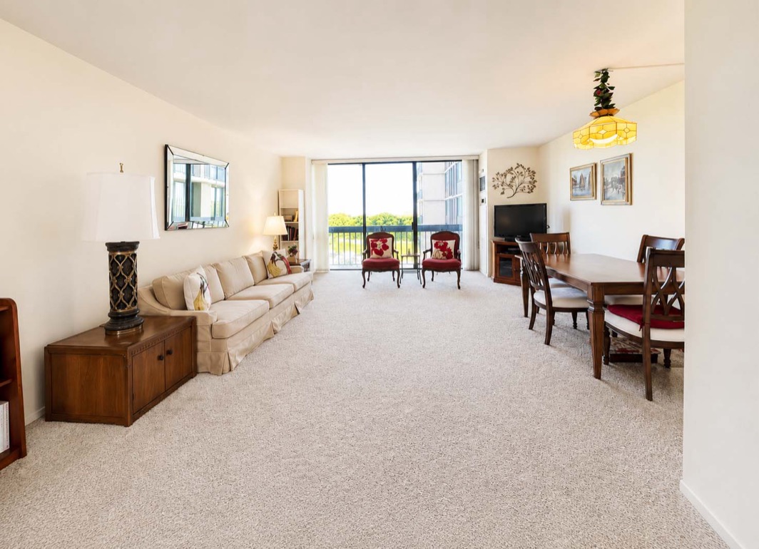 North Shore Towers Apt.