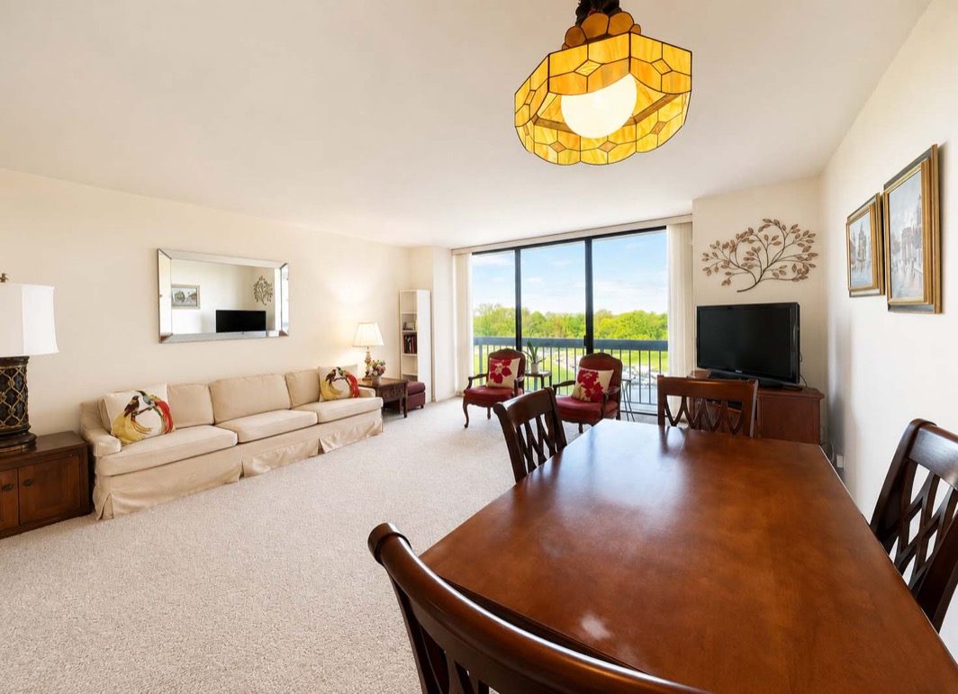 North Shore Towers Apt.