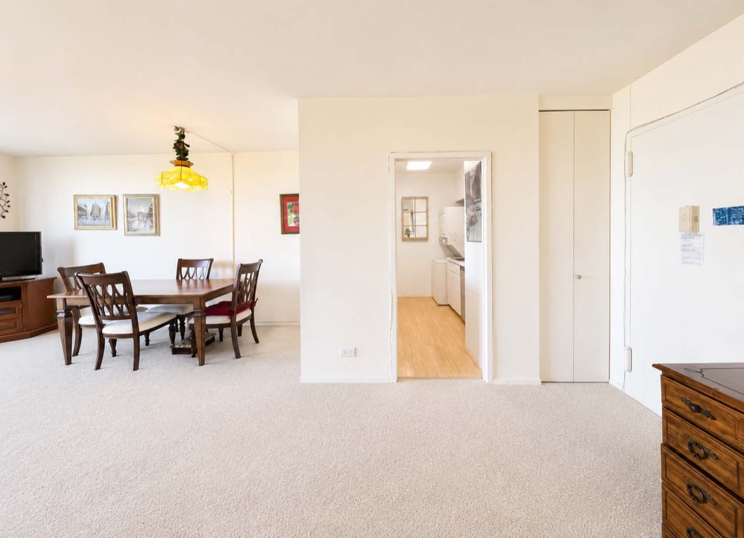 North Shore Towers Apt.