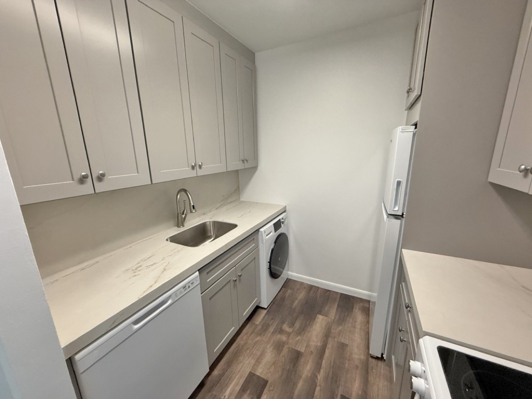 North Shore Towers Apt.