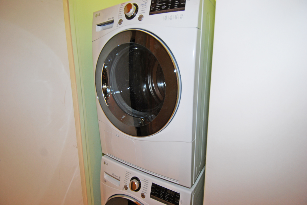 North Shore Towers Studio Apartment