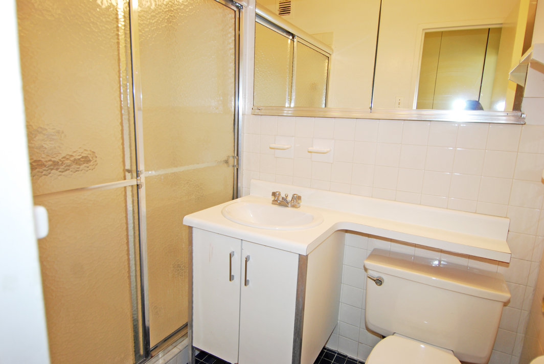 North Shore Towers 1 Bedroom Apartment