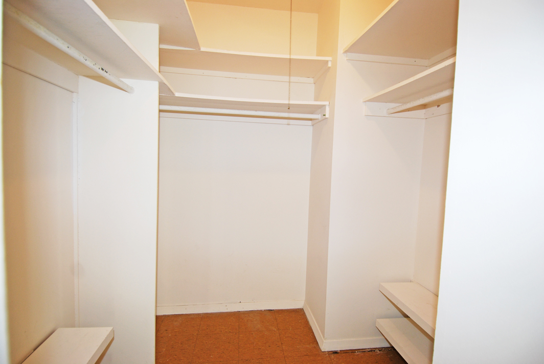 North Shore Towers 1 Bedroom Apartment