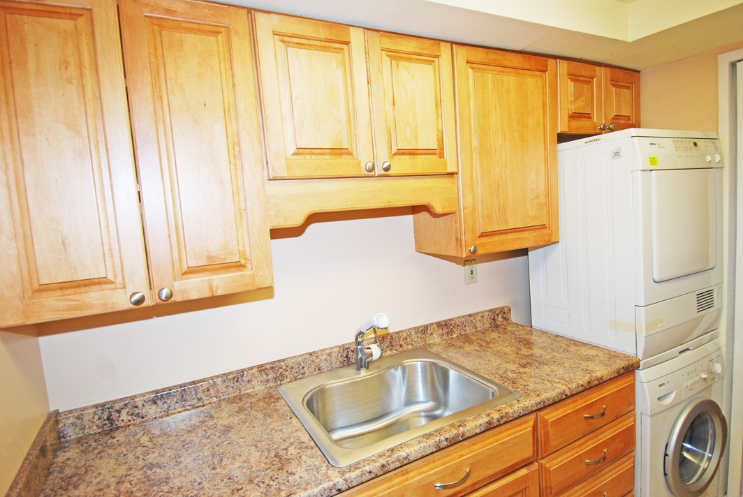 North Shore Towers 1 Bedroom Apartment