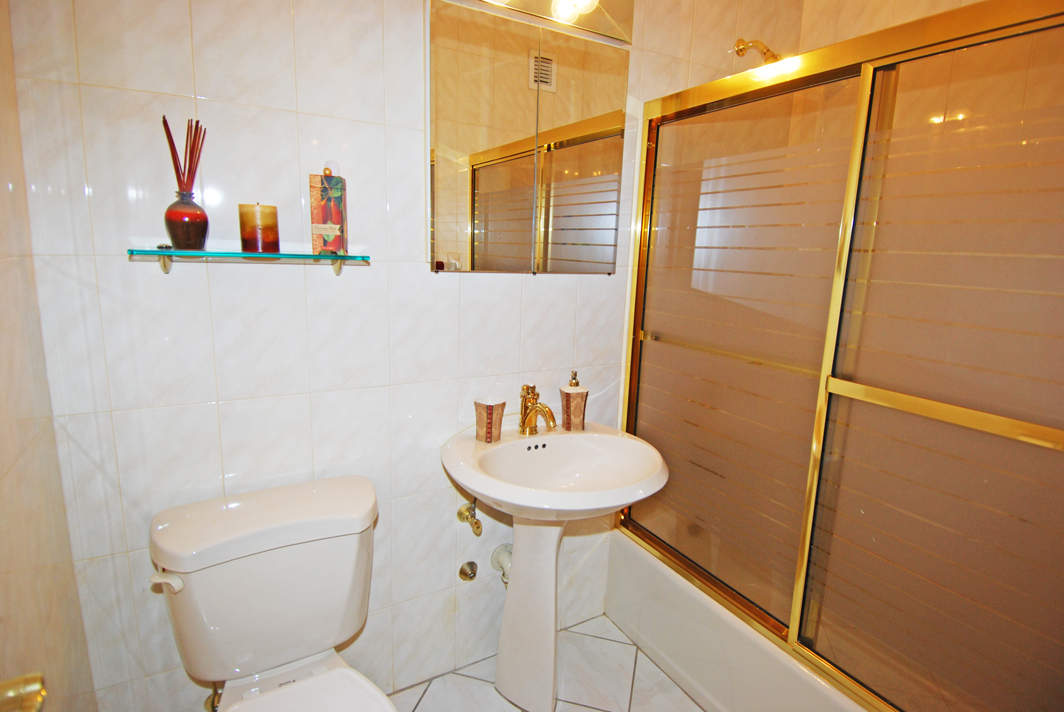 North Shore Towers 1 Bedroom Apartment