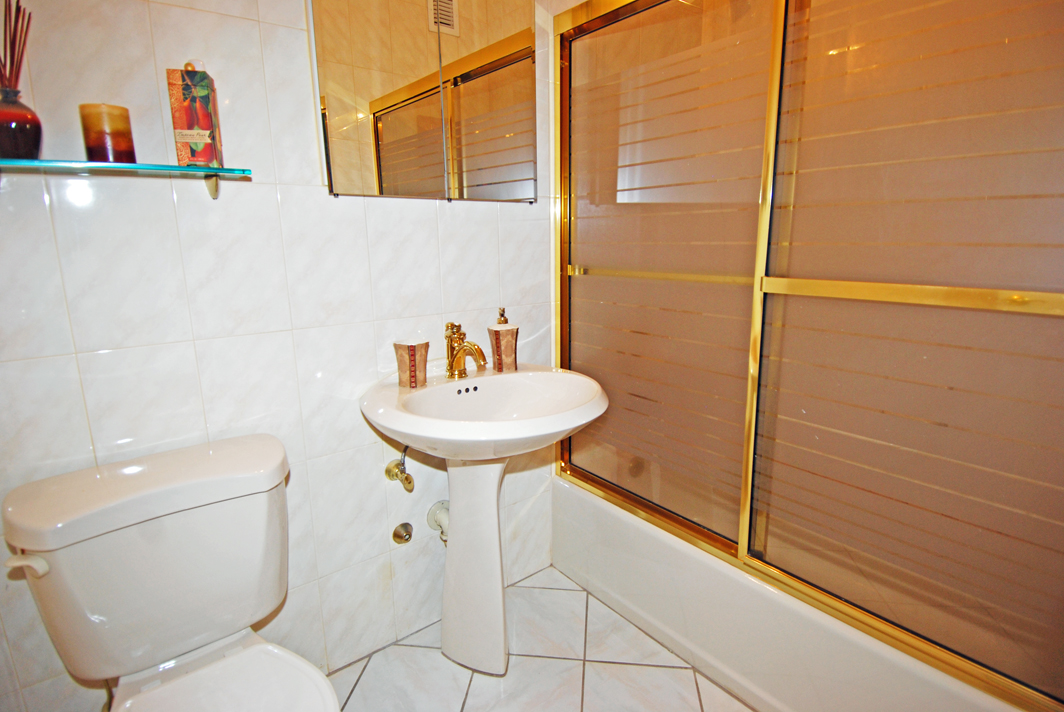 North Shore Towers 1 Bedroom Apartment