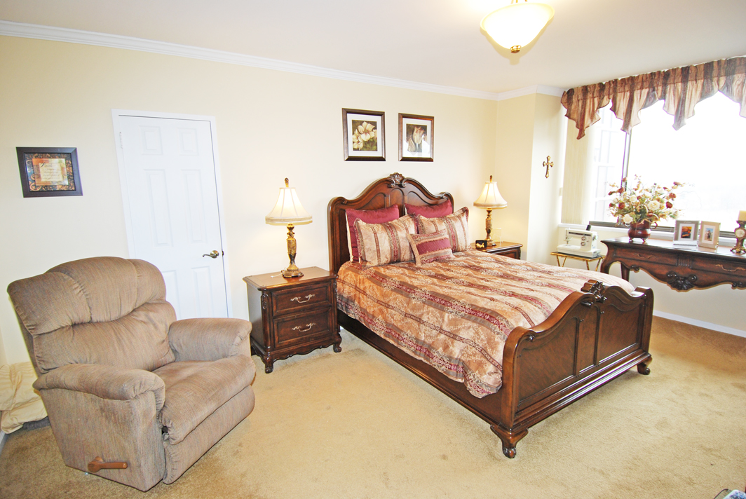 North Shore Towers 1 Bedroom Apartment