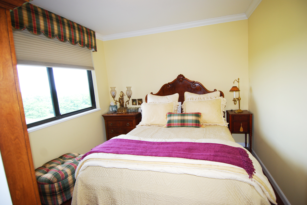 North Shore Towers Studio Apartment