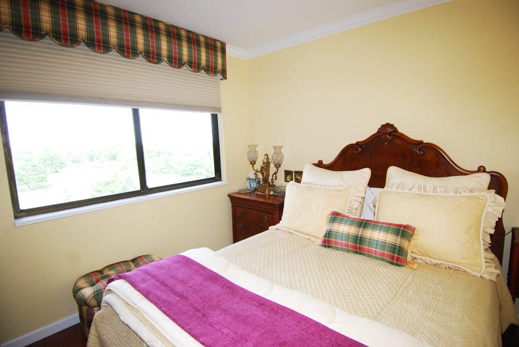 North Shore Towers Studio Apartment