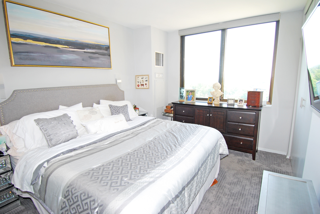 North Shore Towers Studio Apartment