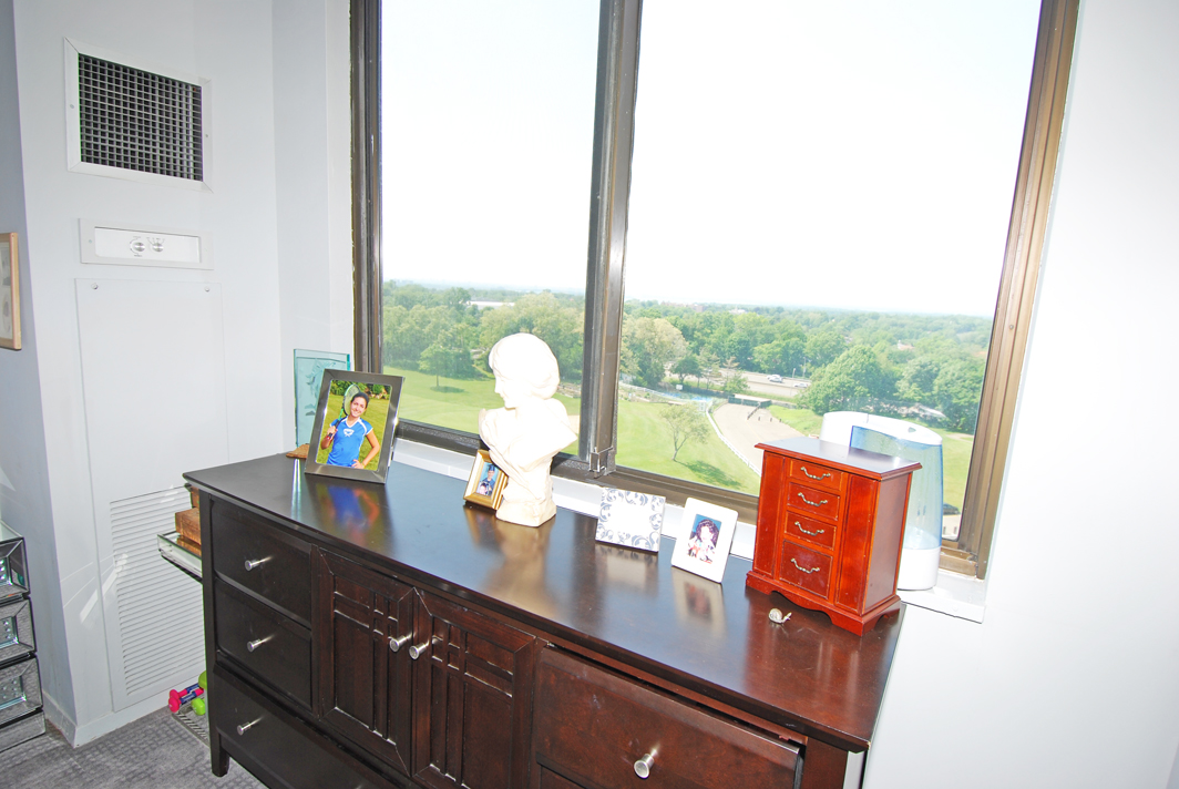 North Shore Towers Studio Apartment