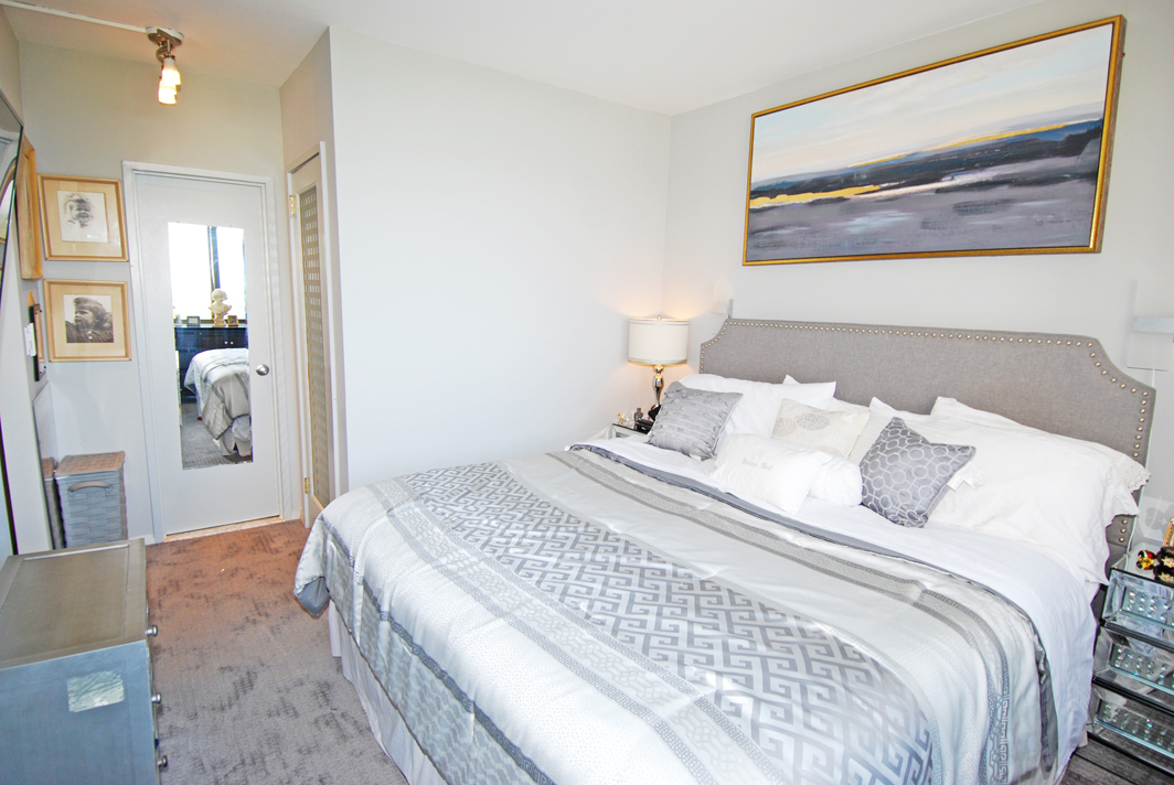 North Shore Towers Studio Apartment