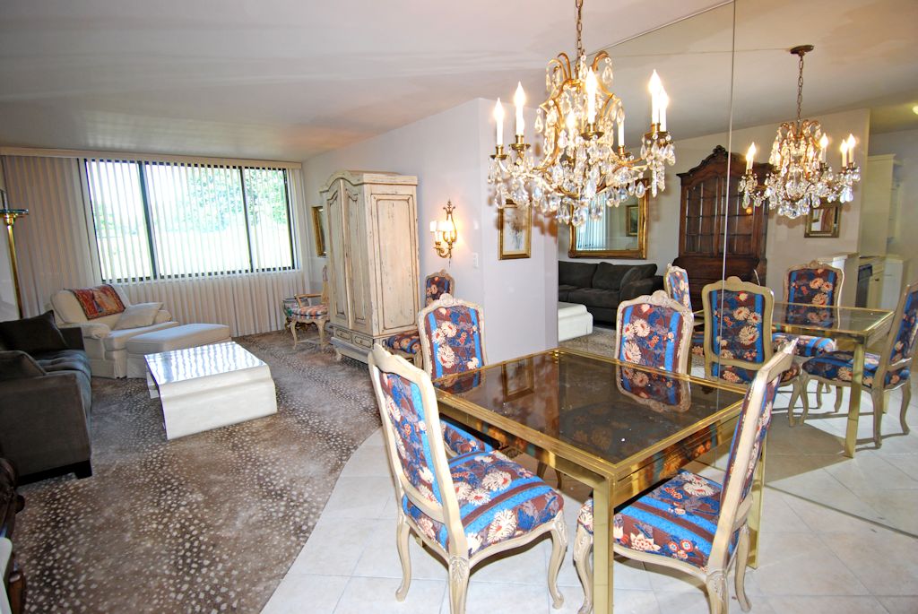 North Shore Towers Alcove Studio