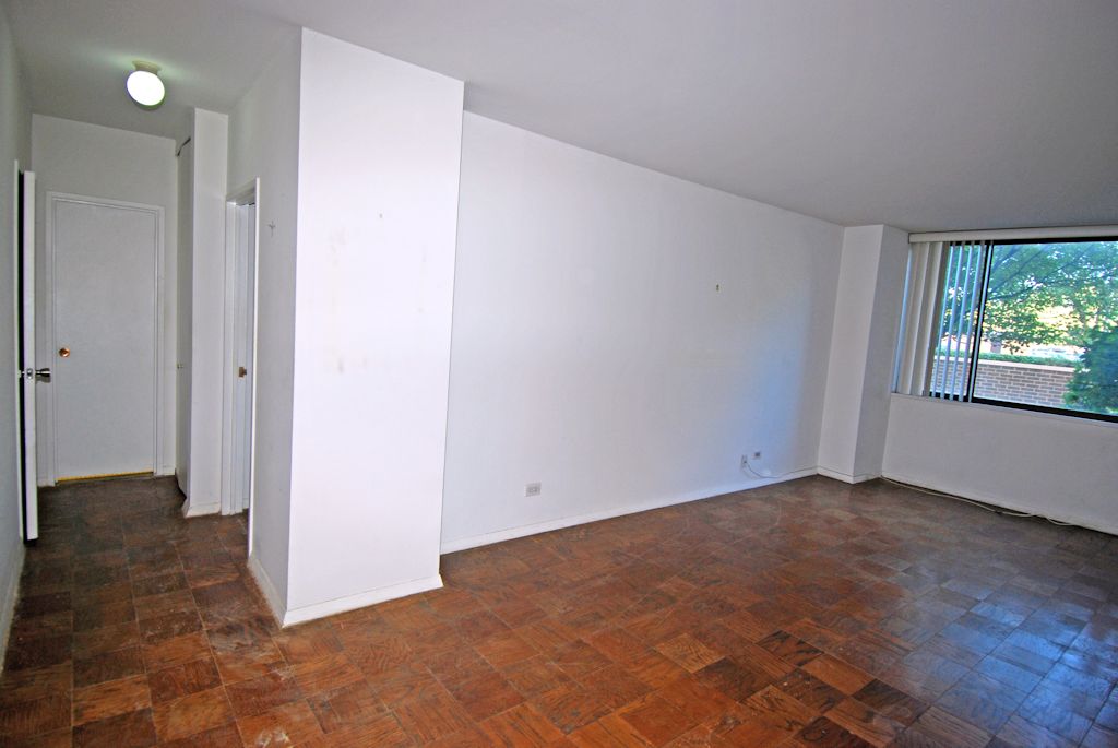 North Shore Towers 1 Bedroom Apartment