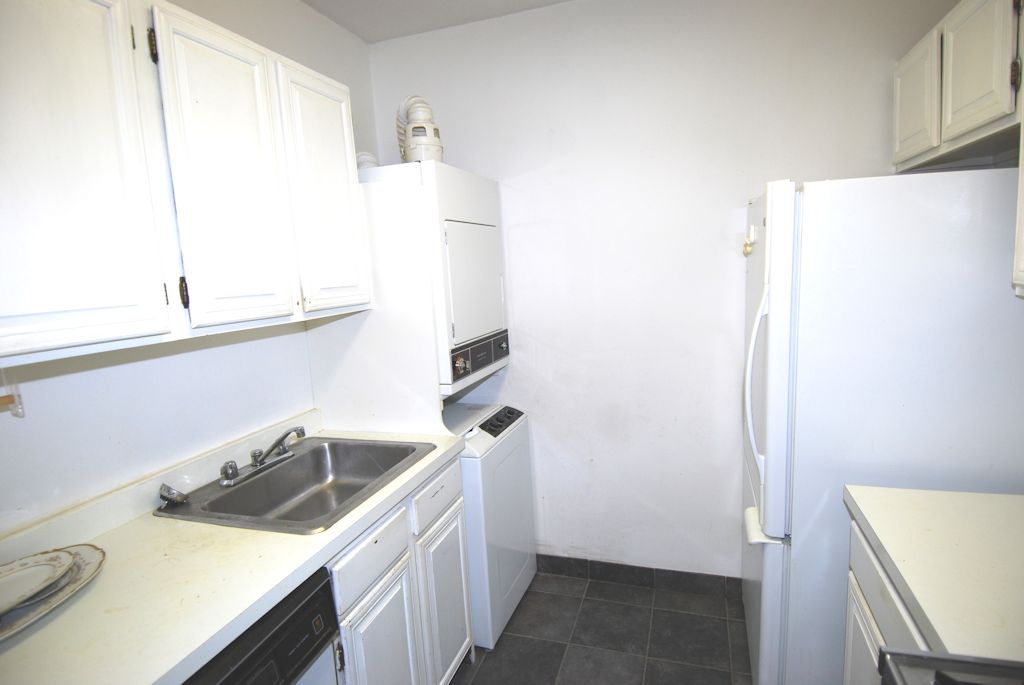 North Shore Towers 1 Bedroom Apartment