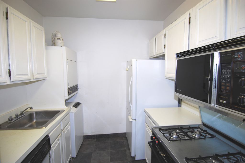 North Shore Towers 1 Bedroom Apartment