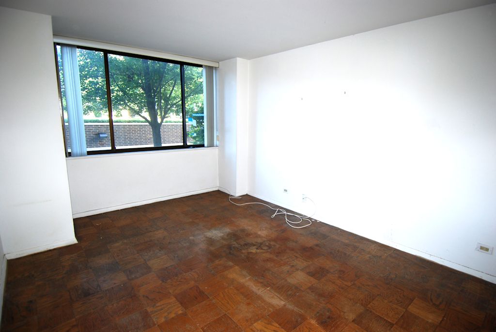 North Shore Towers 1 Bedroom Apartment