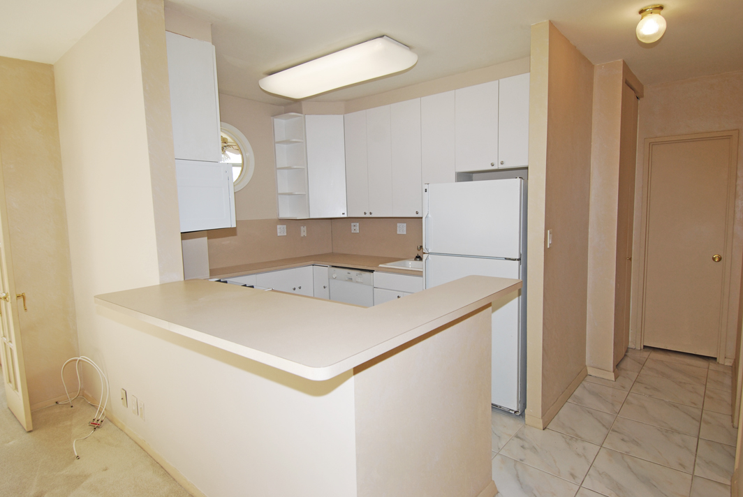 North Shore Towers Studio Apartment