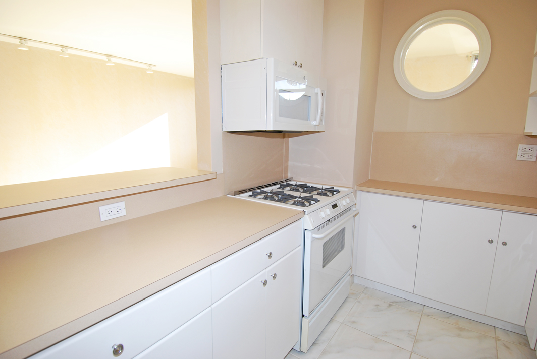 North Shore Towers Studio Apartment