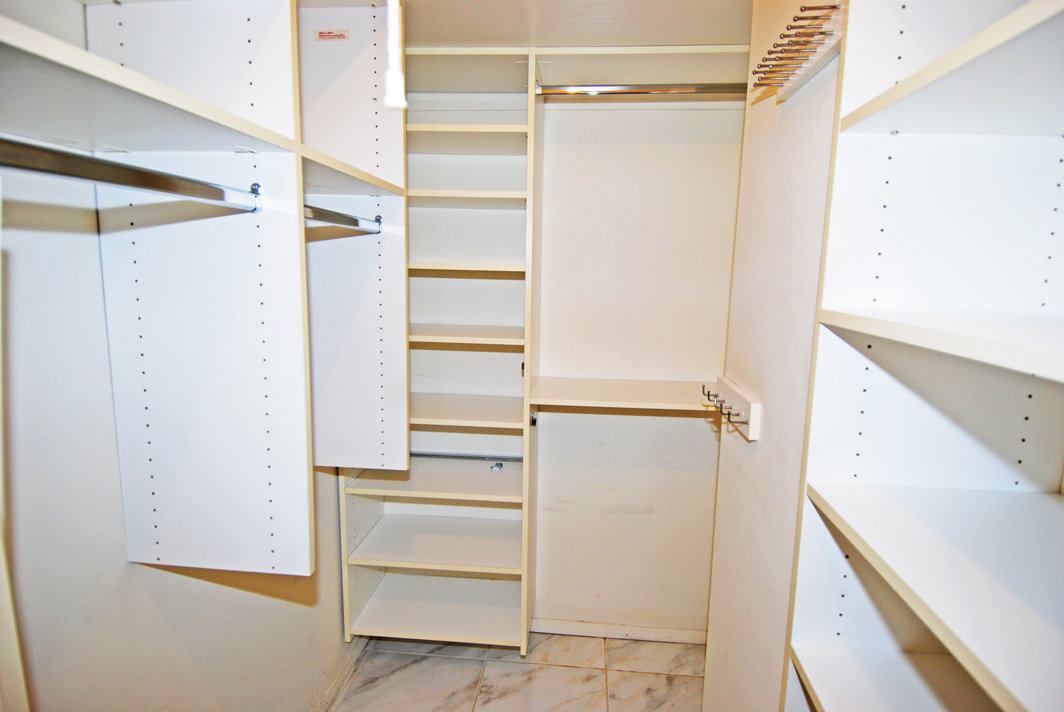 North Shore Towers Studio Apartment