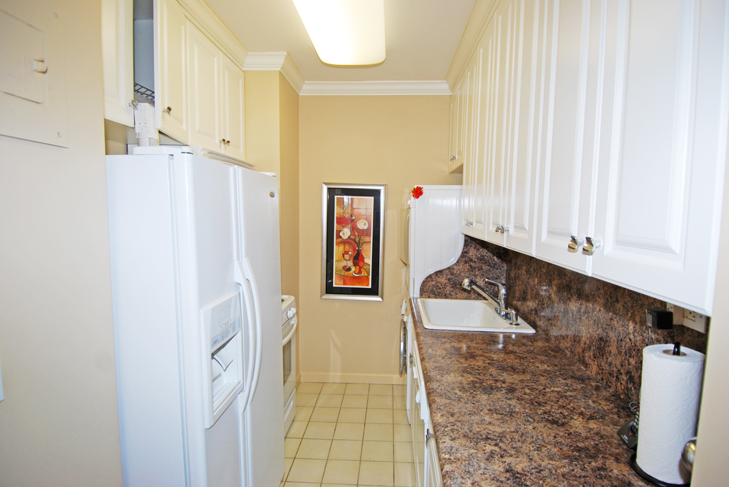 North Shore Towers Studio Apartment