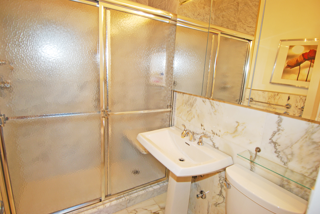 North Shore Towers Studio Apartment