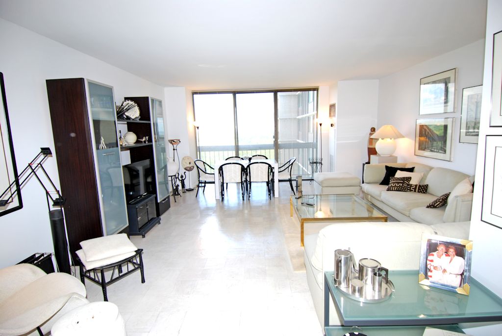 North Shore Towers 1 Bedroom Apartment