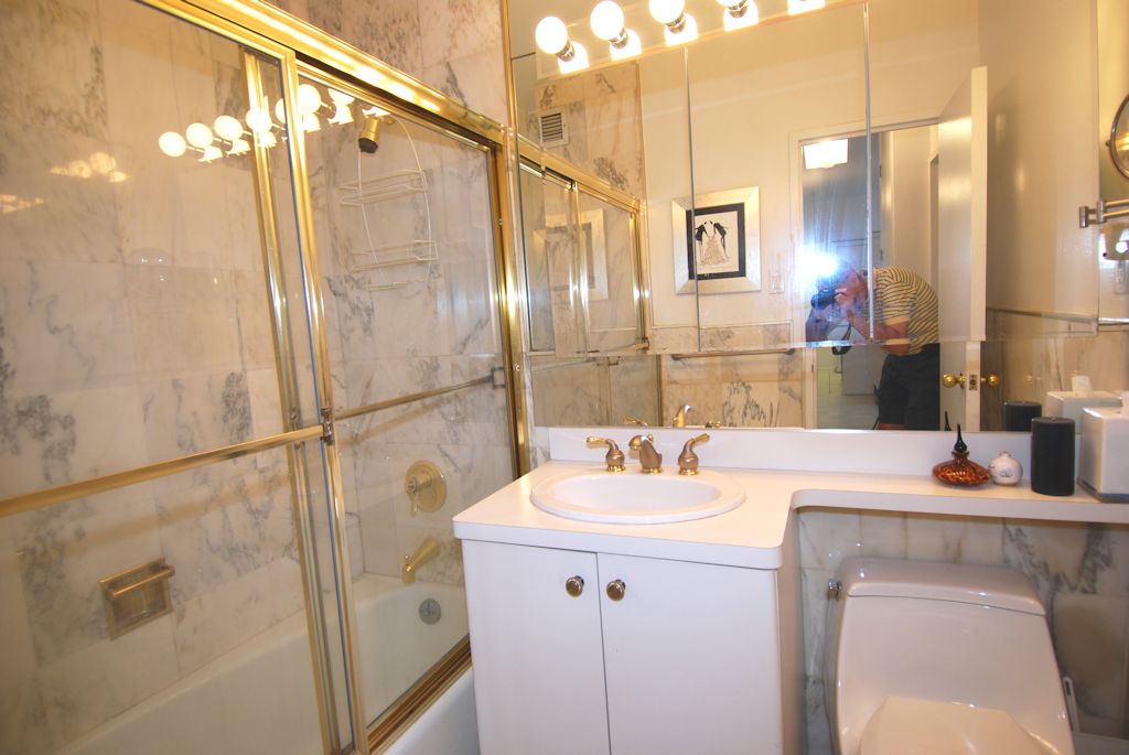 North Shore Towers 1 Bedroom Apartment