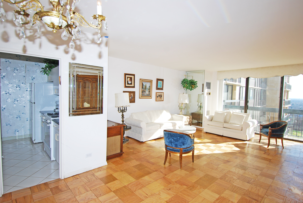 North Shore Towers 1 Bedroom Apartment