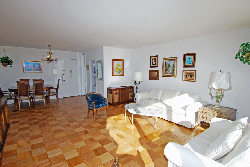 North Shore Towers 1 Bedroom Apartment