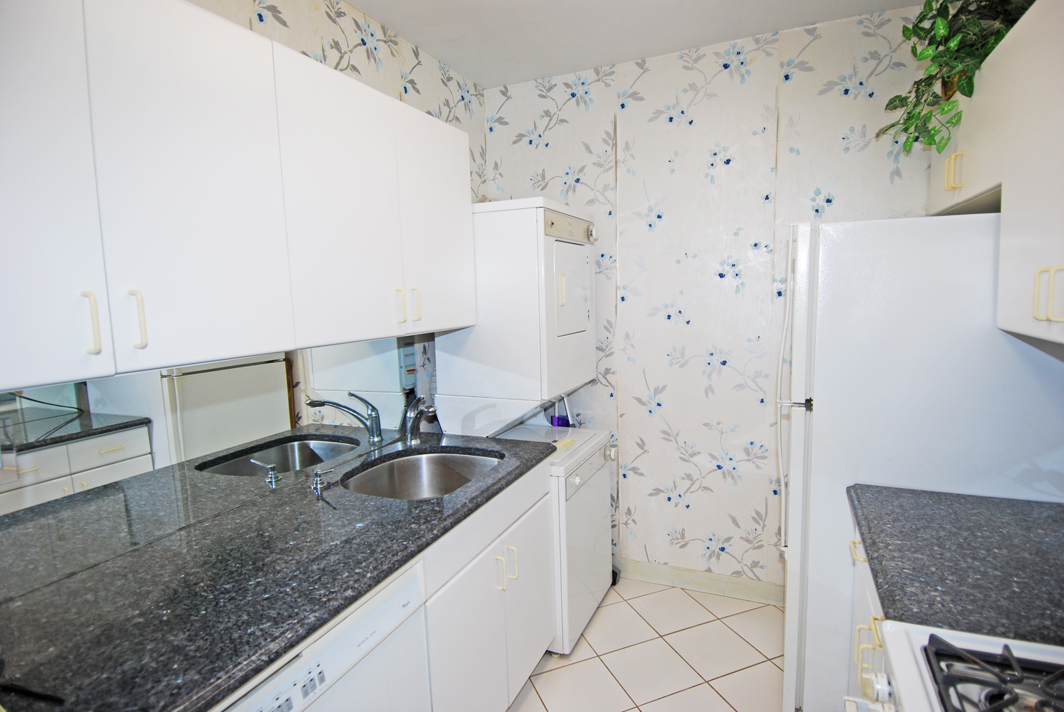 North Shore Towers 1 Bedroom Apartment