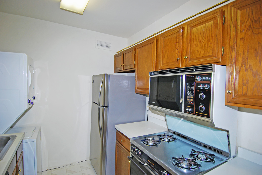 North Shore Towers Studio Apartment