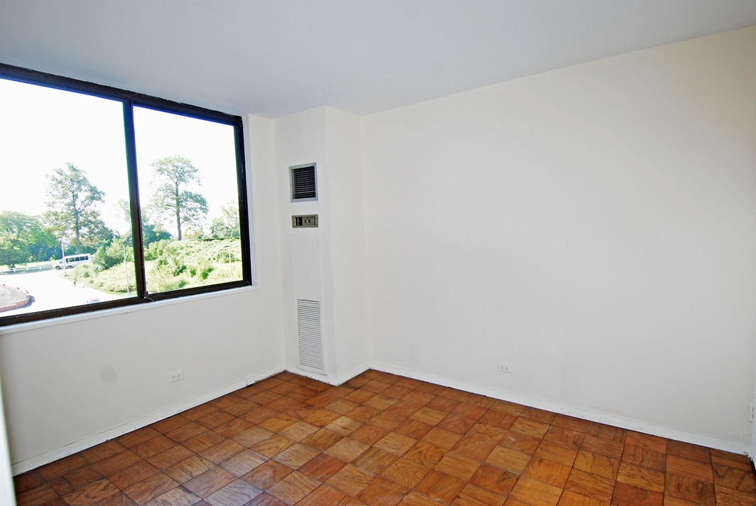 North Shore Towers Studio Apartment