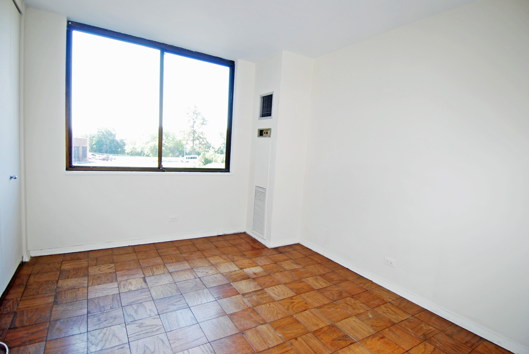 North Shore Towers Studio Apartment