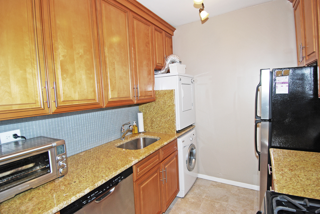 North Shore Towers 1 Bedroom Apartment