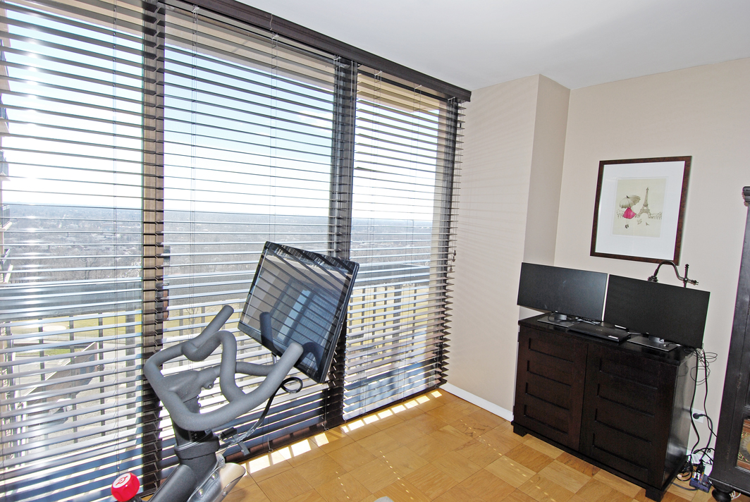 North Shore Towers 1 Bedroom Apartment