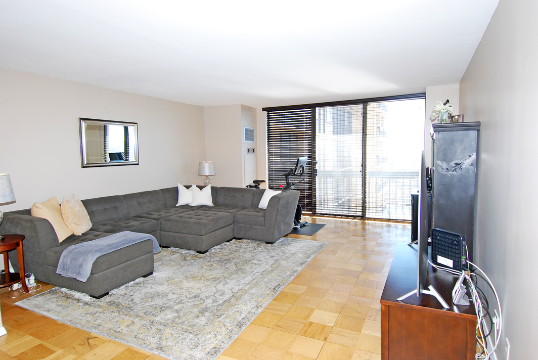 North Shore Towers 1 Bedroom Apartment