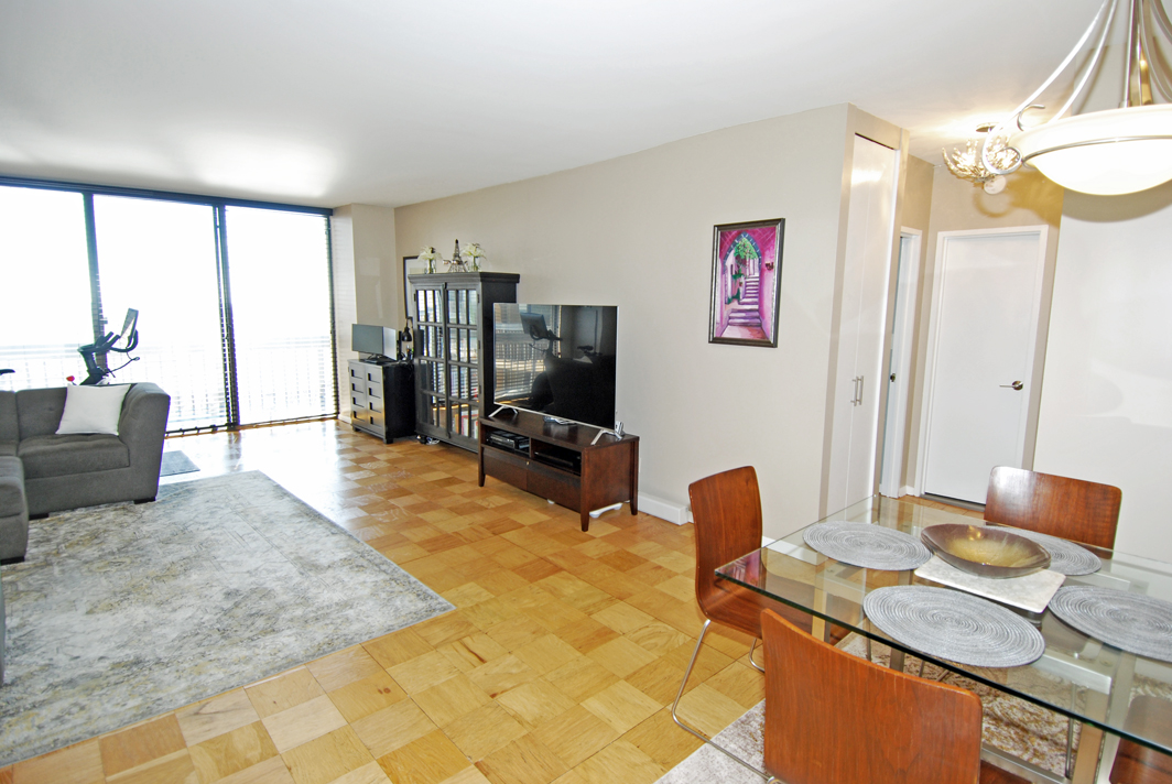 North Shore Towers 1 Bedroom Apartment