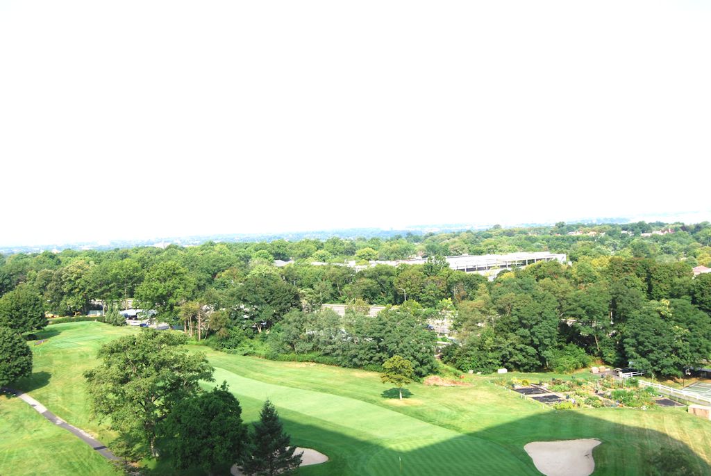 North Shore Towers 1 Bedroom Apartment