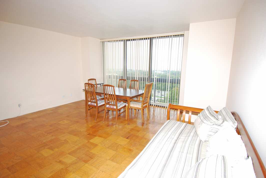 North Shore Towers 1 Bedroom Apartment