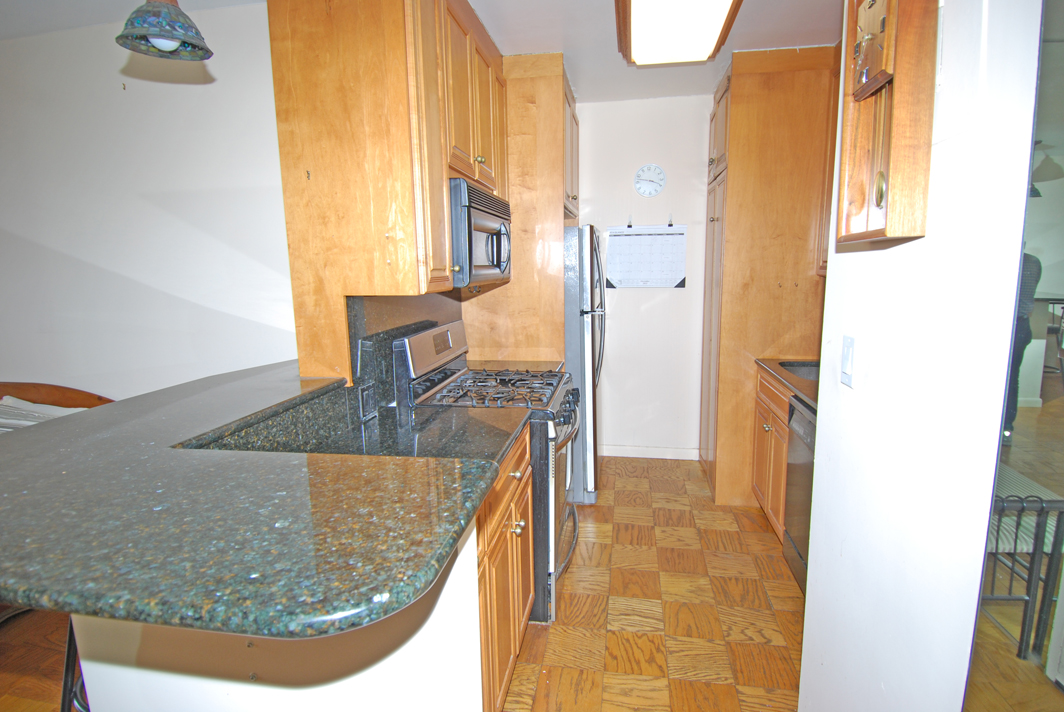 North Shore Towers 1 Bedroom Apartment