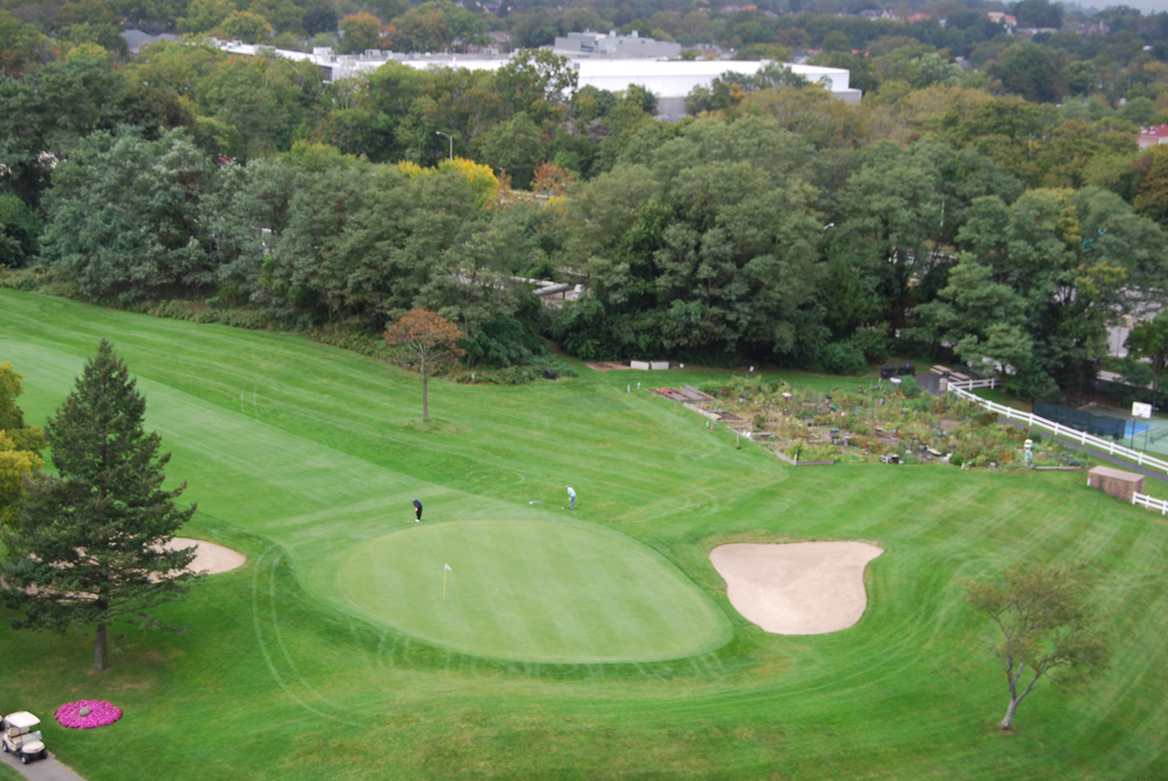 North Shore Towers 1 Bedroom Apartment