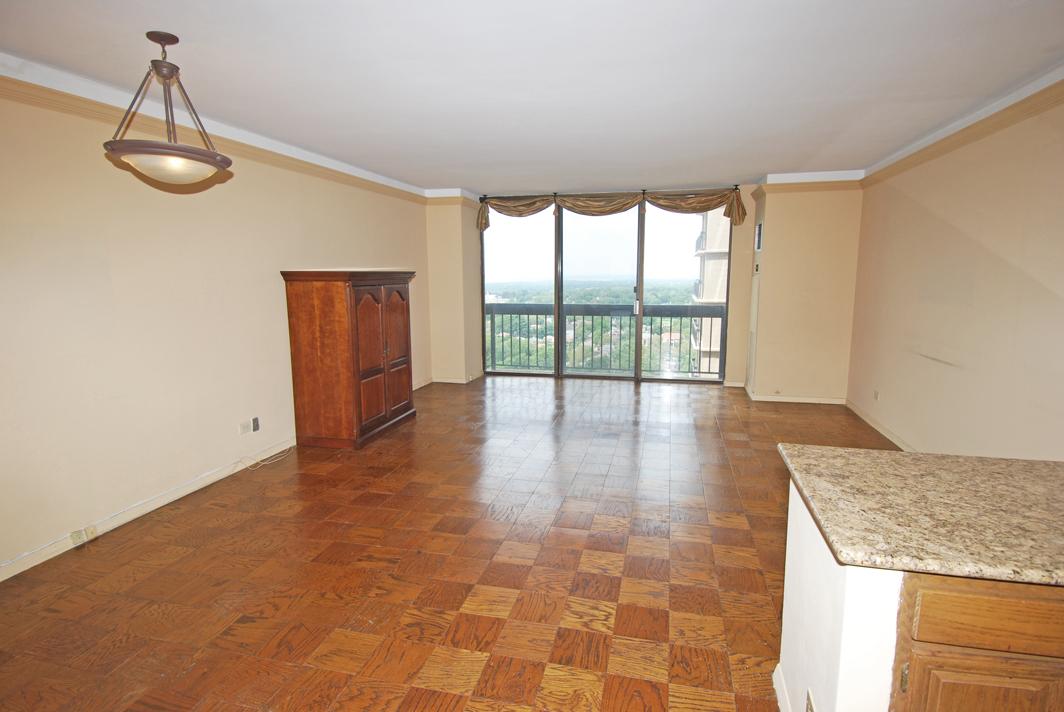 North Shore Towers 1 Bedroom Apartment