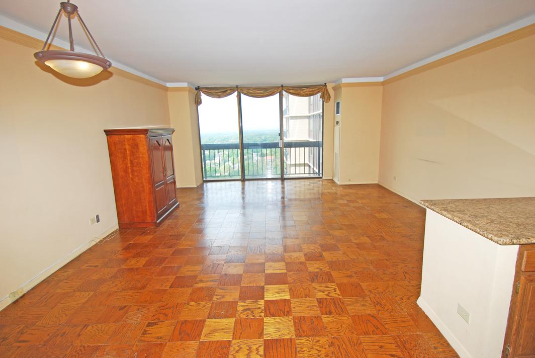 North Shore Towers 1 Bedroom Apartment