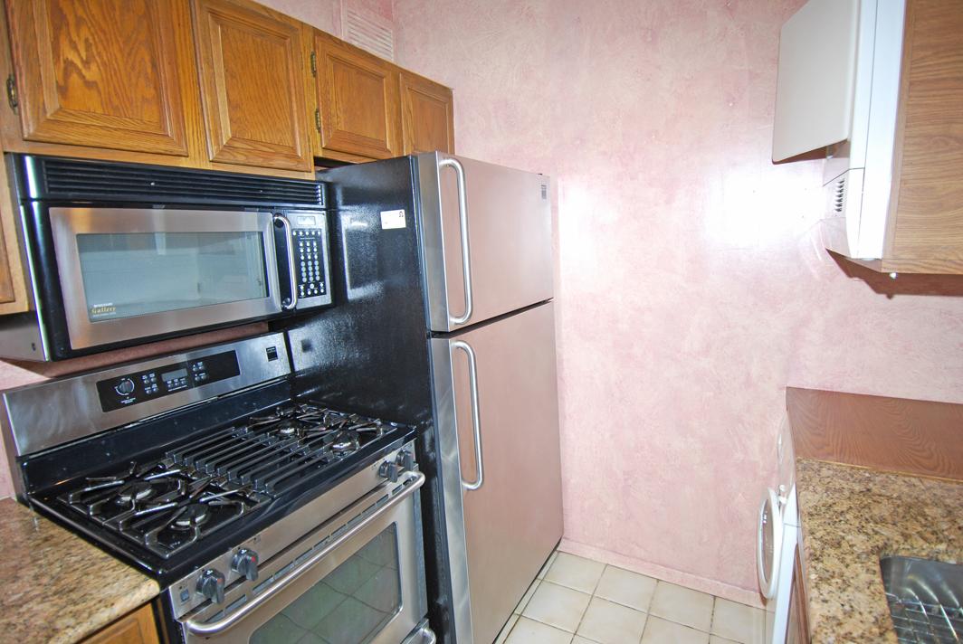 North Shore Towers 1 Bedroom Apartment