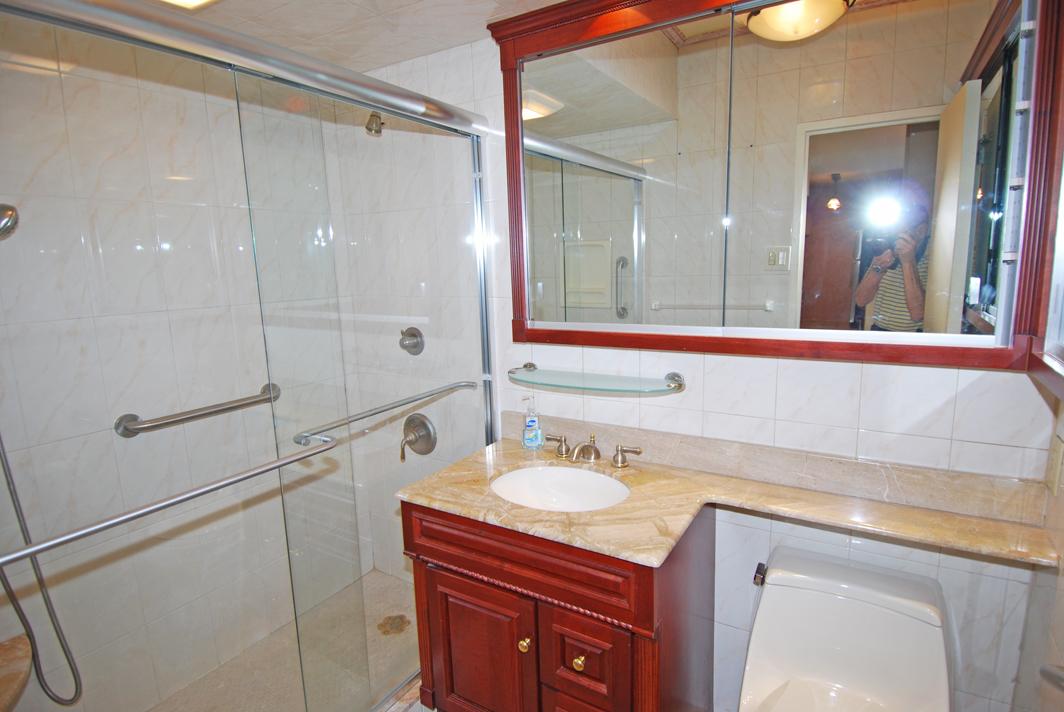 North Shore Towers 1 Bedroom Apartment