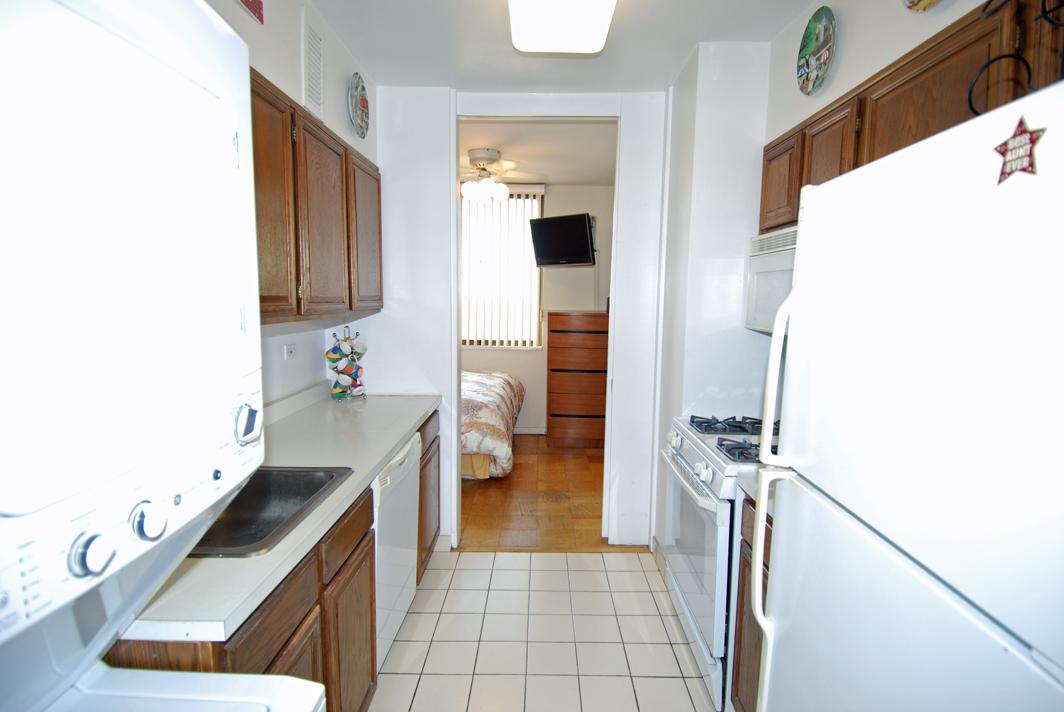 North Shore Towers Studio Apartment